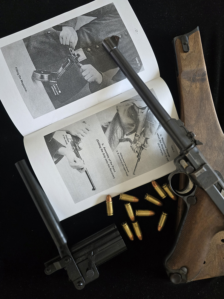 LP08 Luger Artillery Pistol Snail Drum Manual (English Text).Re